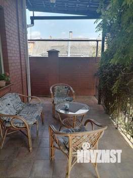 Дом 240м², 2-этажный, участок 4 сот.