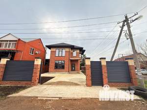 Дом 200м², 2-этажный, участок 6 сот.