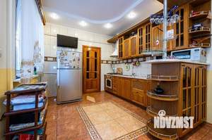 Дом 270м², 2-этажный, участок 4 сот.