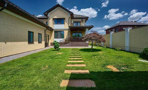 Дом 446м², 2-этажный, участок 8 сот.