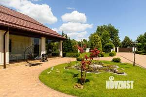 Коттедж 769м², 3-этажный, участок 30 сот.