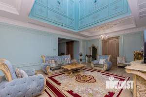 Дом 833м², 2-этажный, участок 10 сот.