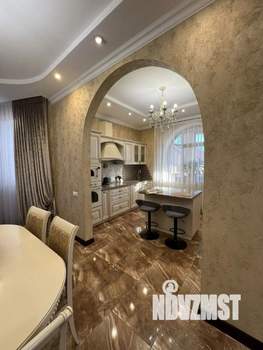 Дом 263м², 2-этажный, участок 8 сот.