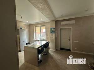 Дом 183м², 2-этажный, участок 9 сот.