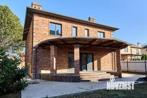 Дом 262м², 2-этажный, участок 9 сот.