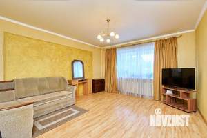 Дом 150м², 3-этажный, участок 10 сот.