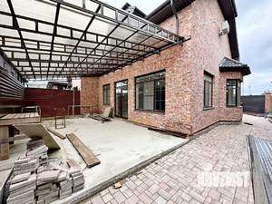 Дом 178м², 2-этажный, участок 3 сот.