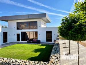 Дом 215м², 1-этажный, участок 4 сот.