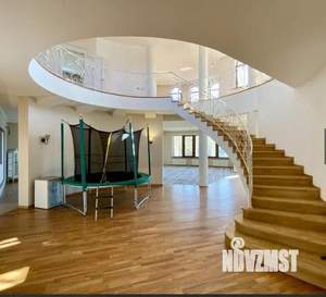 Дом 460м², 2-этажный, участок 10 сот.