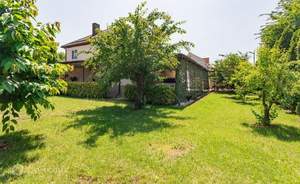 Дом 220м², 2-этажный, участок 10 сот.