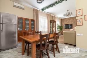 Дом 300м², 3-этажный, участок 7 сот.