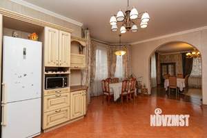 Дом 485м², 2-этажный, участок 8 сот.