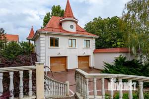 Дом 651м², 4-этажный, участок 30 сот.