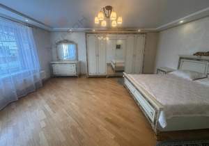 Дом 182м², 3-этажный, участок 4 сот.