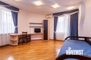 Дом 386м², 3-этажный, участок 3 сот.