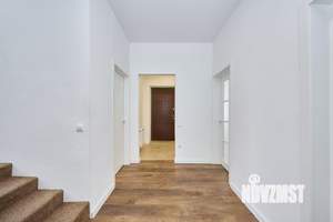 Дом 220м², 2-этажный, участок 6 сот.