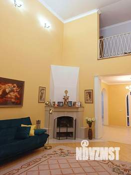 Дом 337м², 3-этажный, участок 8 сот.