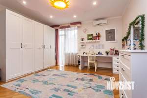 Дом 386м², 3-этажный, участок 3 сот.