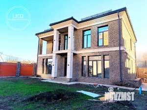 Дом 505м², 3-этажный, участок 8 сот.