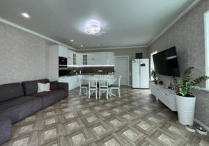 Дом 254м², 2-этажный, участок 10 сот.