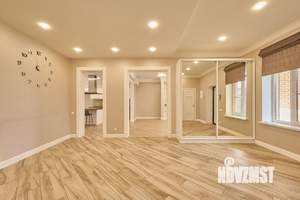 Дом 280м², 2-этажный, участок 8 сот.