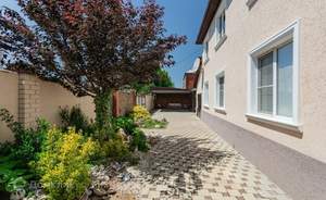 Дом 220м², 2-этажный, участок 10 сот.