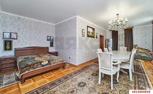 Дом 208м², 3-этажный, участок 6 сот.