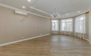 Дом 272м², 2-этажный, участок 8 сот.