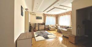 Дом 270м², 3-этажный, участок 4 сот.