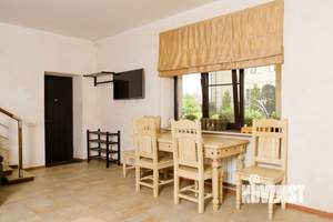 Коттедж 769м², 3-этажный, участок 30 сот.