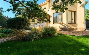 Дом 294м², 2-этажный, участок 8 сот.