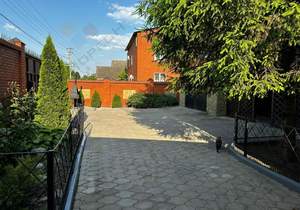 Дом 382м², 3-этажный, участок 11 сот.