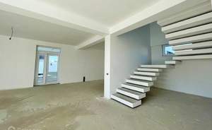 Дом 224м², 2-этажный, участок 11 сот.