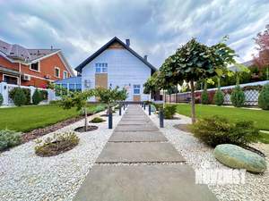 Дом 216м², 2-этажный, участок 10 сот.