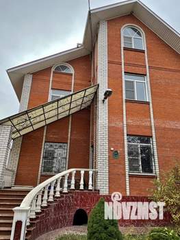 Дом 268м², 3-этажный, участок 16 сот.