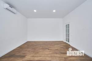 Дом 220м², 2-этажный, участок 6 сот.