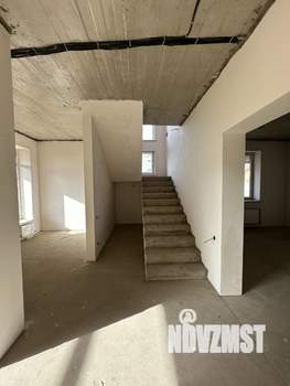 Дом 210м², 2-этажный, участок 5 сот.