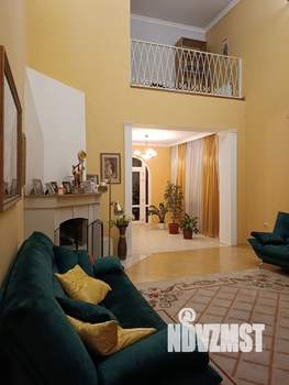 Дом 337м², 3-этажный, участок 8 сот.