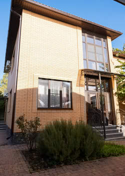 Дом 236м², 2-этажный, участок 6 сот.