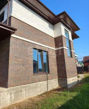 Дом 182м², 2-этажный, участок 10 сот.