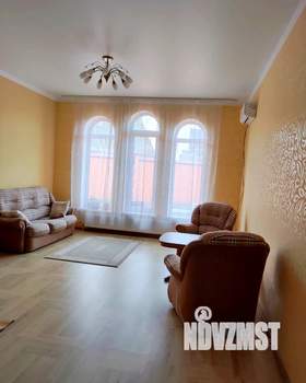 Дом 270м², 3-этажный, участок 4 сот.