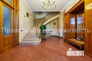 Дом 760м², 3-этажный, участок 14 сот.