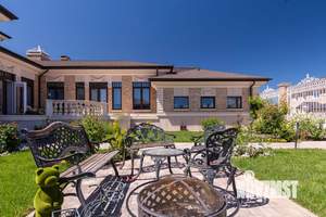 Дом 833м², 2-этажный, участок 10 сот.