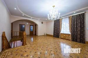 Дом 270м², 2-этажный, участок 4 сот.