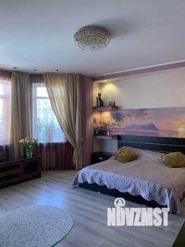 Дом 263м², 2-этажный, участок 8 сот.