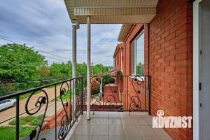 Дом 133м², 2-этажный, участок 8 сот.