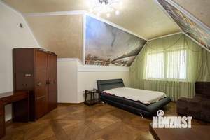 Коттедж 280м², 2-этажный, участок 8 сот.