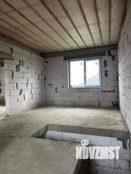 Дом 180м², 2-этажный, участок 6 сот.