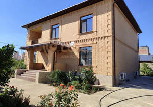 Дом 360м², 3-этажный, участок 8 сот.