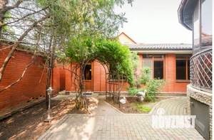 Дом 348м², 3-этажный, участок 8 сот.